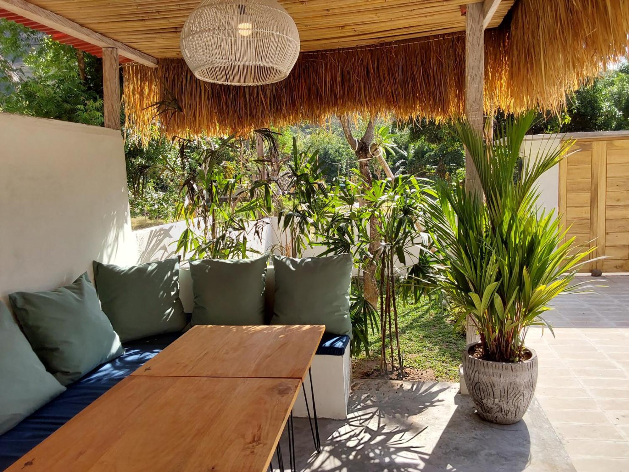 Okaoki Homestay Amed Exteriér fotografie