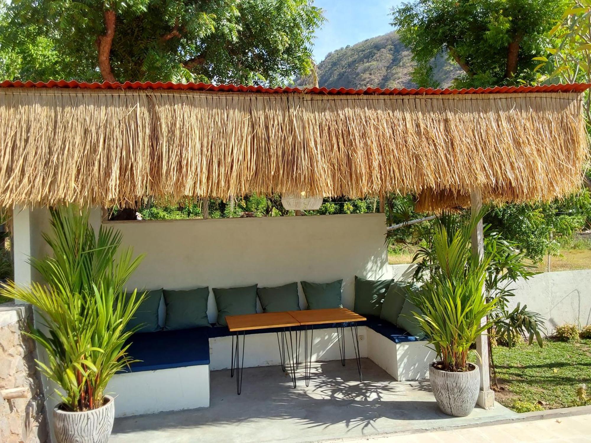Okaoki Homestay Amed Exteriér fotografie